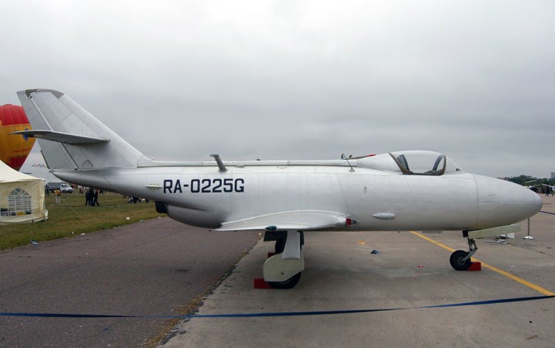 Яковлев як-32