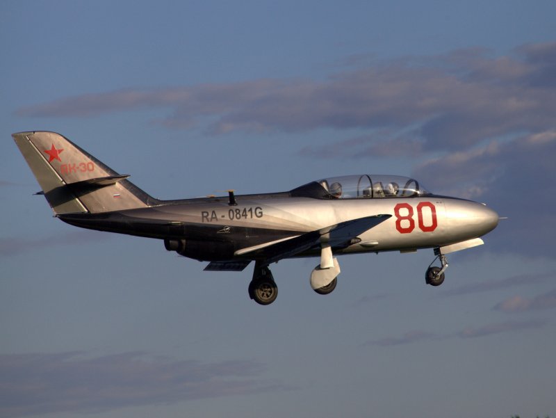 Як-30 самолет