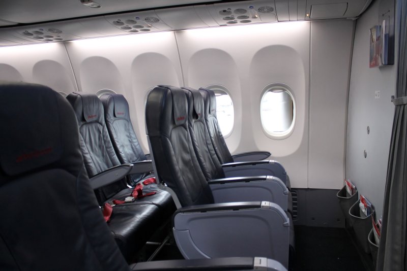 Салон самолёта Боинг 737-800