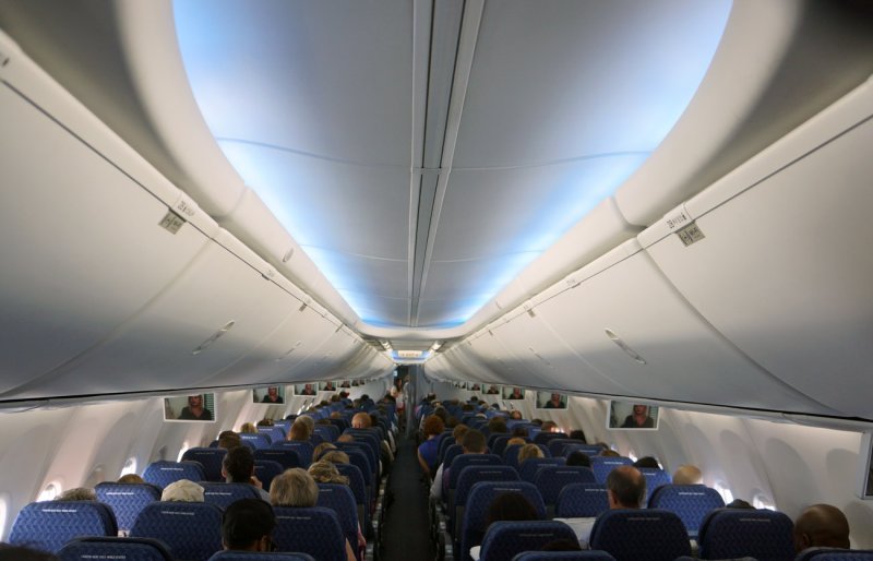 Салон самолёта Боинг 737-800