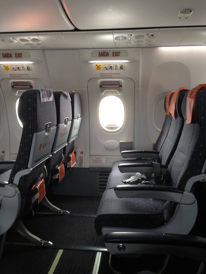 Салон самолета Боинг 737