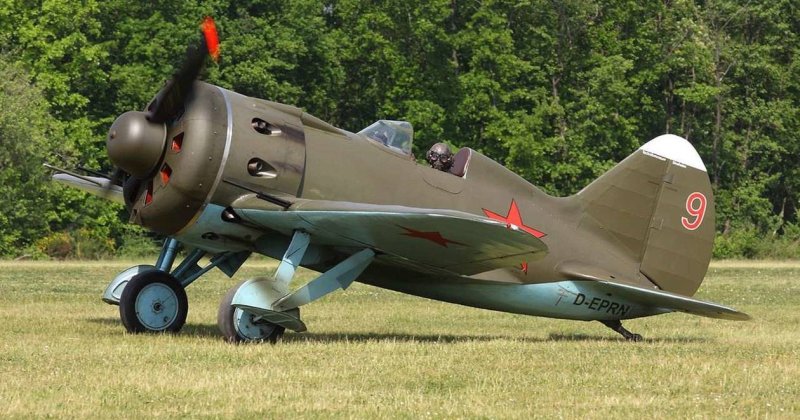 Истребитель Поликарпова и-16