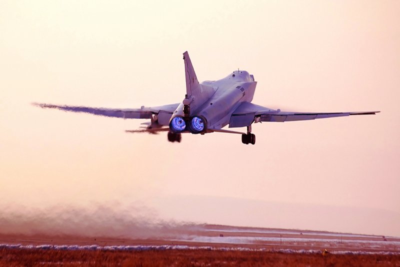 Ракетоносец-бомбардировщик ту-22м