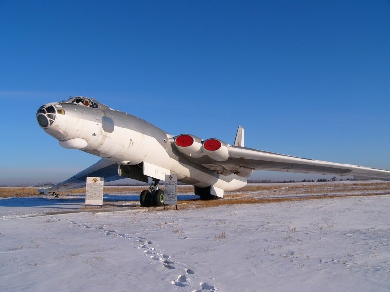 М4 Бизон самолет