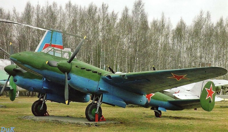 Советский бомбардировщик Петляков пе-2