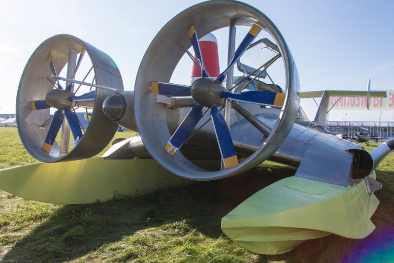 Экраноплан эк-12