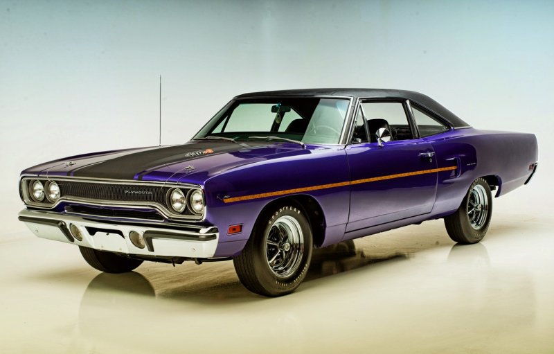Машина Plymouth Roadrunner