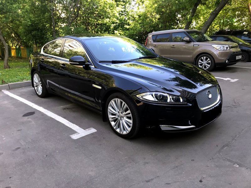 Jaguar XF 2.0 at, 2013