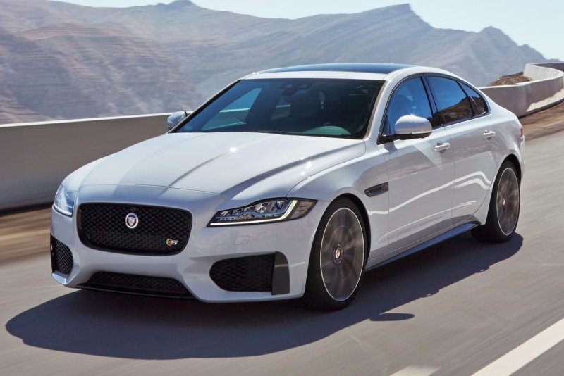 Jaguar XF 2
