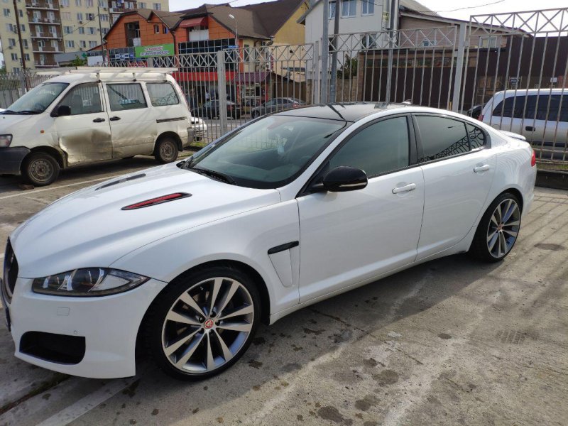 Jaguar XF 2008 r18