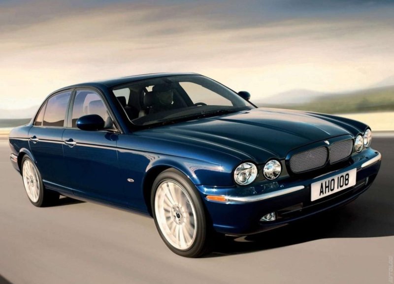 Ягуар XJR 2003