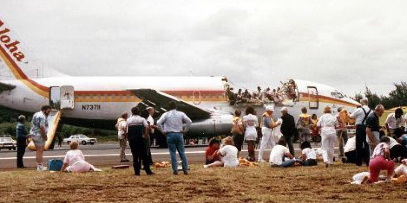 Aloha Airlines катастрофа 1988