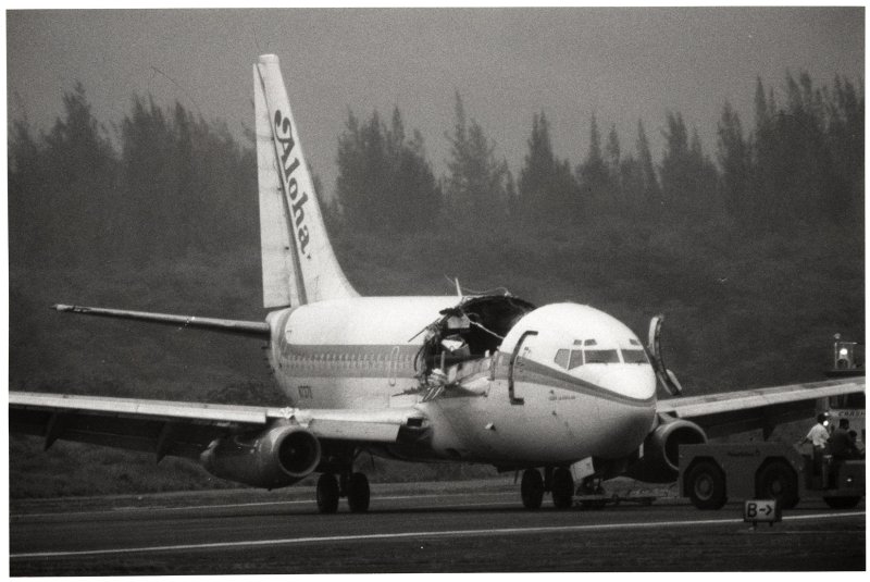 Aloha Airlines 243 катастрофа