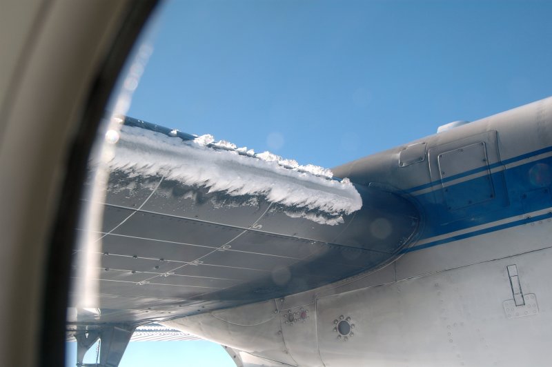 ATR 72 противообледенительная система