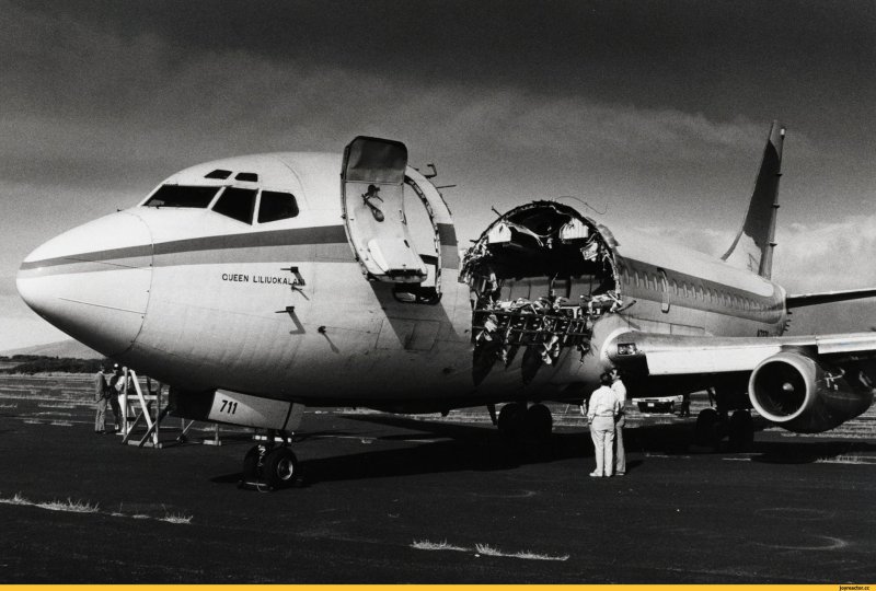 Боинг 737 АЛОХА Эйрлайнс