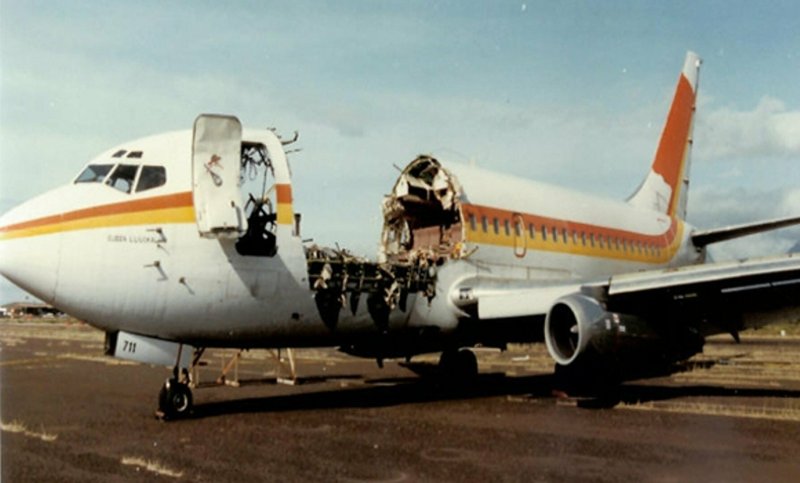Boeing 737, 28 апреля 1988 года