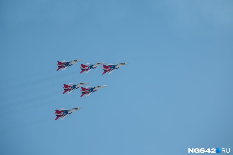 Военный самолет Стриж
