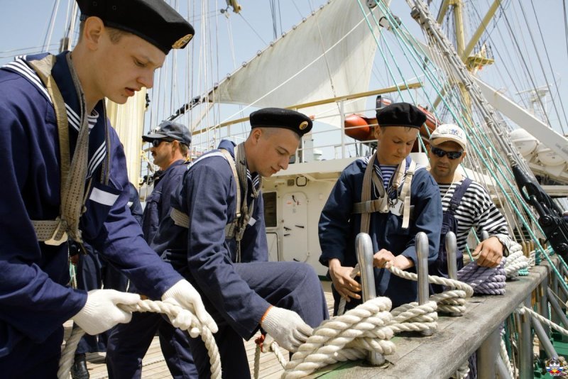 Морские профессии на корабле