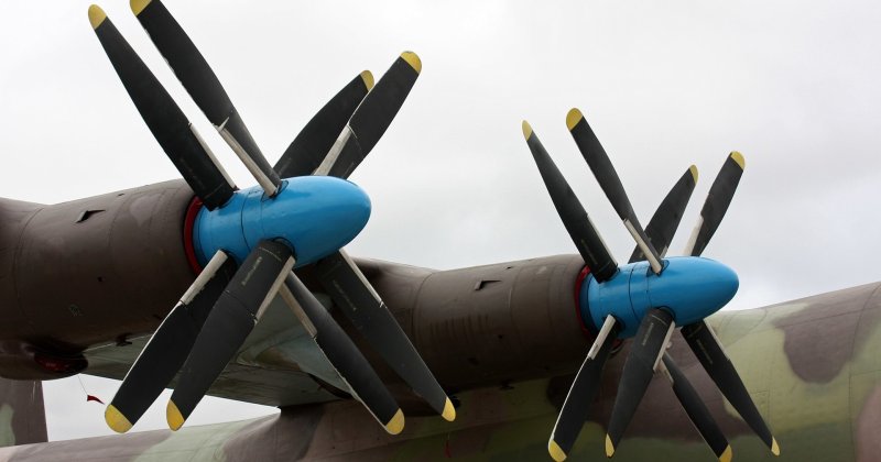 АН-22 двигатель
