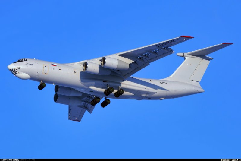 Ил-76 МФ С удлиненным фюзеляжем