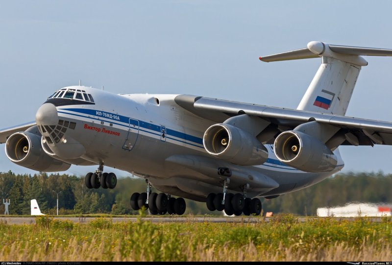 Самолёт ил-76мд-90а