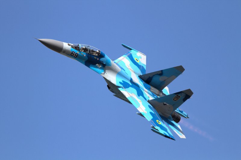 Самолет Су 27 ВВС России