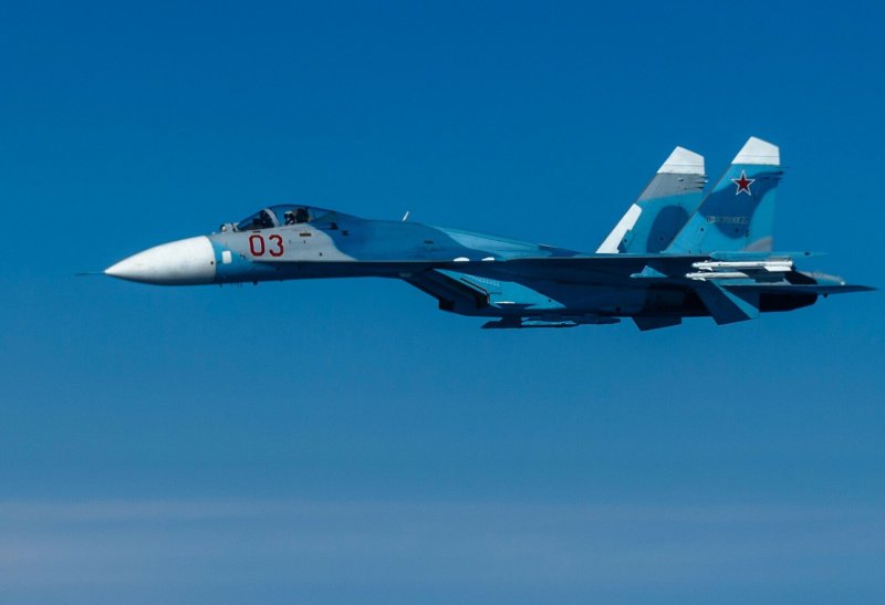 Истребитель Су-27