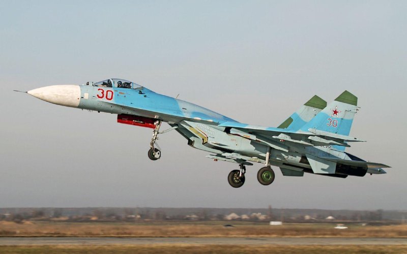 Истребитель Су-27
