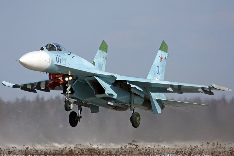 Истребитель Су-27