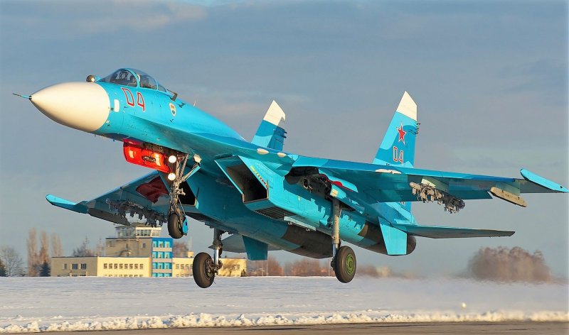 Су-27 реактивный самолёт