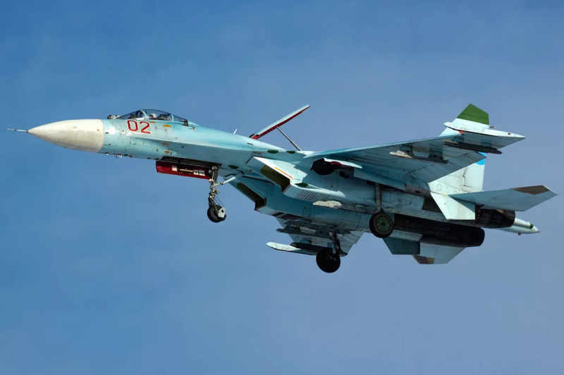 Самолет Су 27
