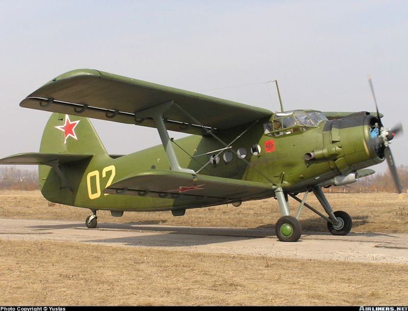 Самолёт кукурузник АН-2 военный