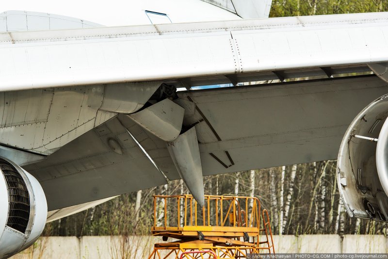Ил-76 закрылки