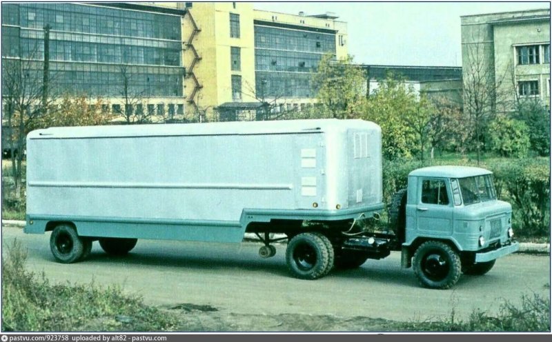 ГАЗ 66 седельный тягач