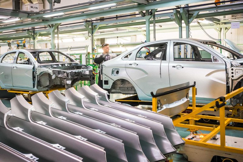 Сборочная линия завода «АВТОВАЗ»