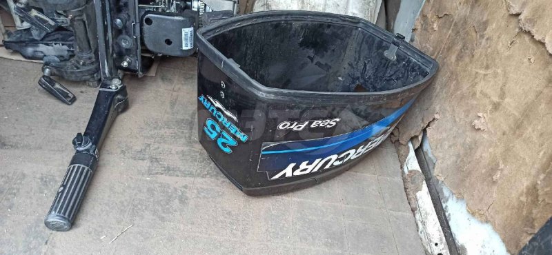 Лодка Windboat 45 румпель