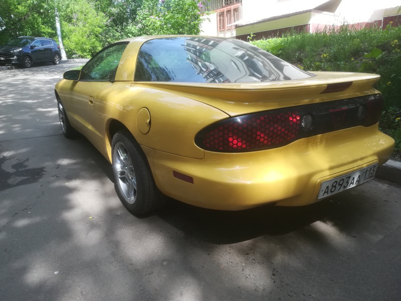 Pontiac Firebird 4 поколение