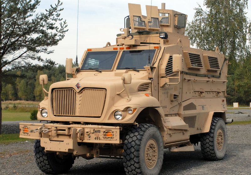 MRAP International MAXXPRO