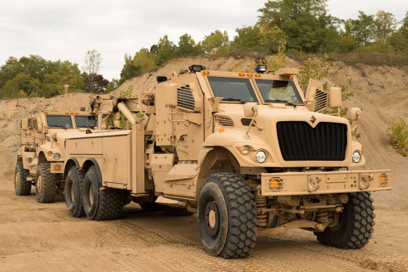 Американский броневик MAXXPRO