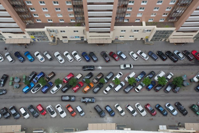 Парковка во дворе