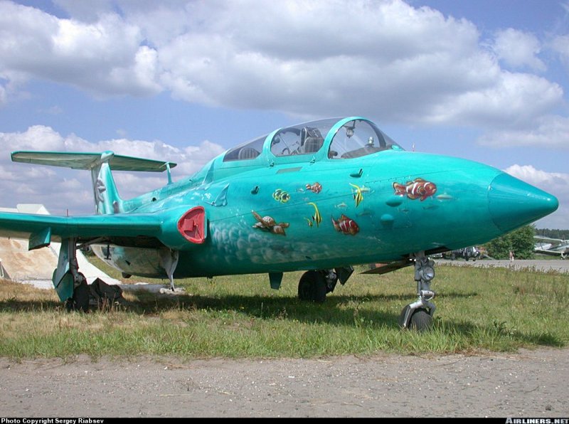 Aero l-29 Delfin