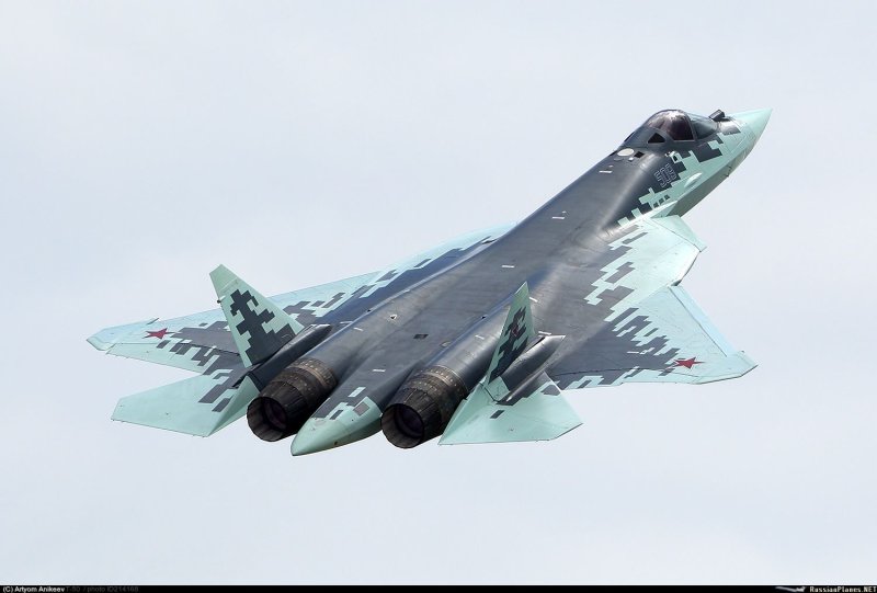 Су-57 двухдвигательный реактивный самолёт