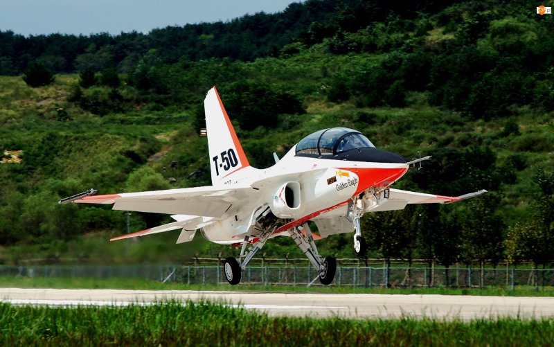Самолёт Kai t-50 Golden Eagle