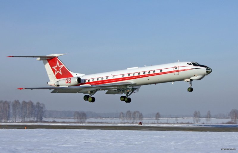 Ту-134 пассажирский самолёт