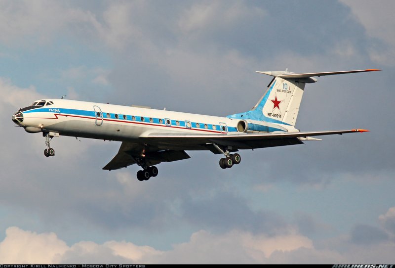 Tupolev tu-134ak