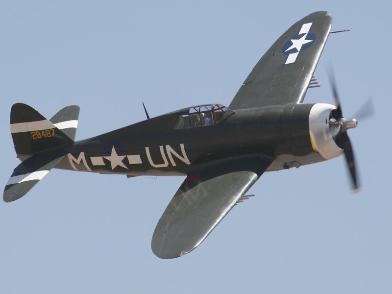 Самолет Тандерболт p-47