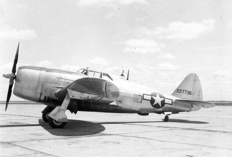 Самолет p-47n Thunderbolt