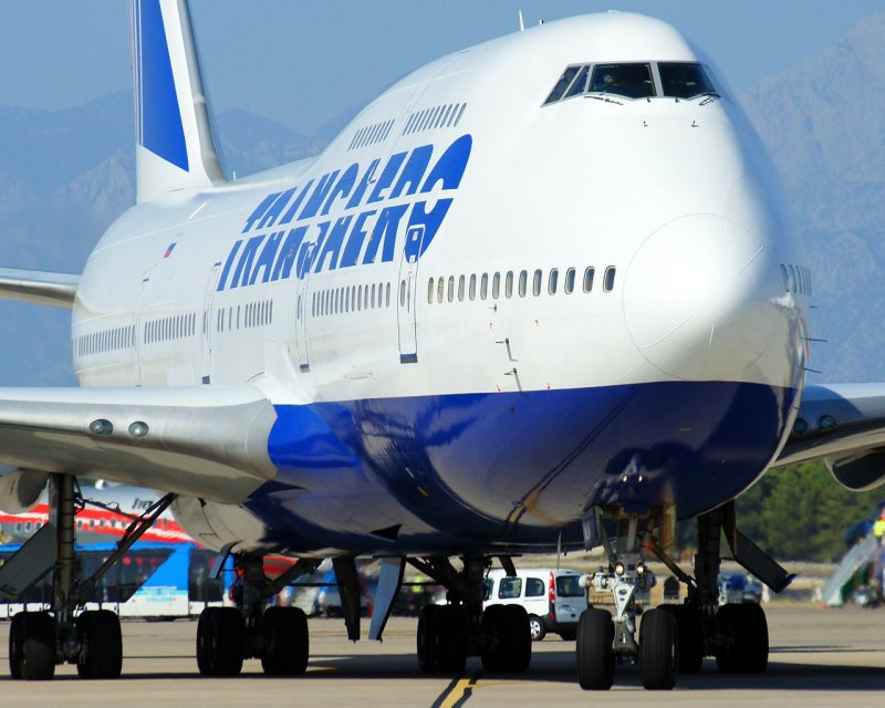 Самолёт Трансаэро 747