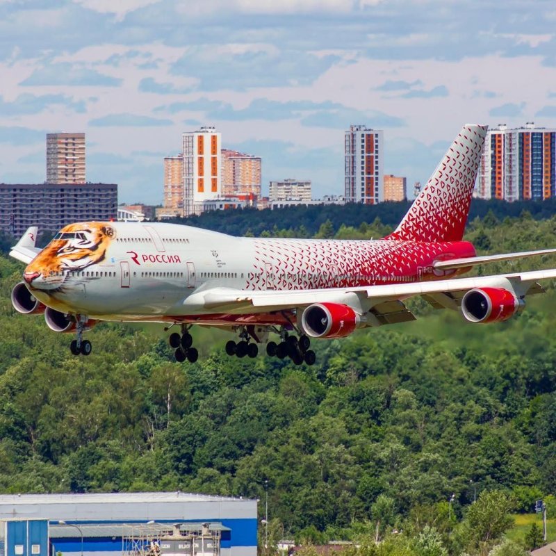 Самолёт Боинг 747-400