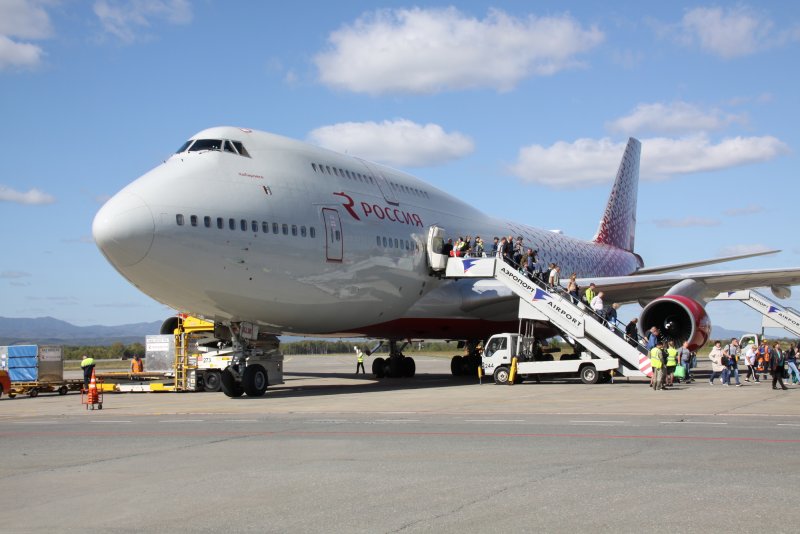Самолёт Боинг 777 Россия Южно Сахалинск